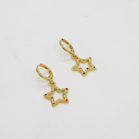Aretes huggies estrella