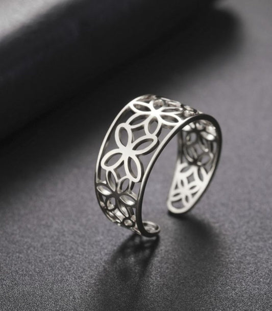 Anillo plata flores